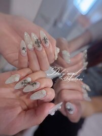 純白のクロス＆ローズネイル