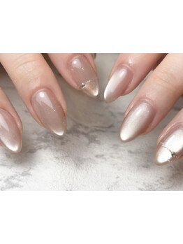 ネイル・アイメニューの同時施術が可能