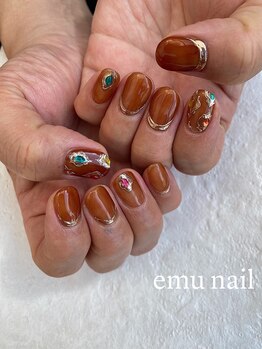 エム ネイル(emu nail)/ジュエリーネイル