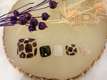 ネイルドール(Nail Doll)/フット ジラフ柄