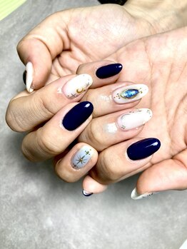 ラキネイル(LAKI Nail)/宝石ネイル