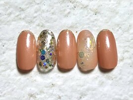 大粒ラメニュアンスネイル