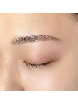 ビューステージ アイブロウサロン 吉祥寺/ お細めストレートデザイン