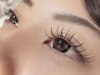 リビケイト 難波店(Livicate)の写真/リペアも豊富◎最先端LEDエクステ!自まつ毛が少なくてもキレイにボリュームUP♪【LEDエクステ120本¥5800】