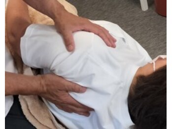 やましん施術院/肩回りの施術