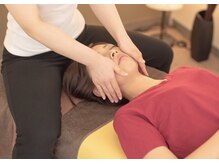 カラマツ/≪施術風景≫小顔矯正