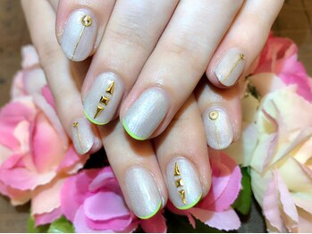 プラハネイル(+HER 美甲)/ネオンライン