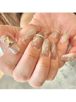 エヌ(N)/ベージュリングネイル