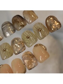 ティグル(TIGGLE)の写真/【オフ込み*スタンダードコース¥5610】丁寧仕上げと多彩なトレンドアートでネイルデビューもお任せ下さい！