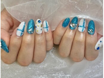 アリイネイルズ(ALII Nails)/チェックブルーネイル