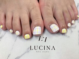W-63 大人ポップチェックネイル