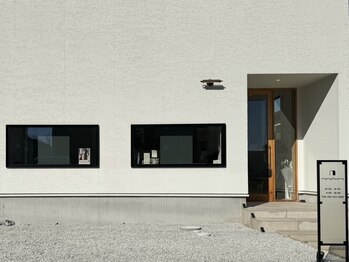 モノクローム(monochrome)/monochrome外観