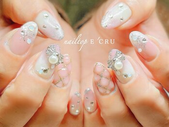 ネイルトップエクル(nail top E CRU)/