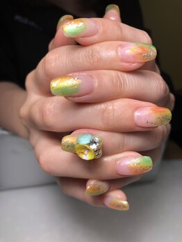 ネイルアンドボディケアサロン ミリミリ(milimili)/塗りかけネイル♪