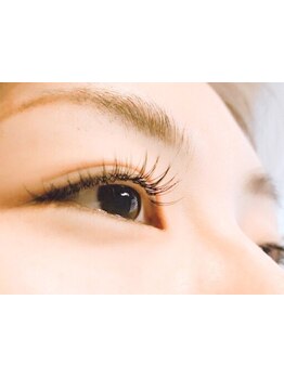 ナチュラル上品な目元にしたい