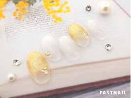 ゴールドのグラデネイル