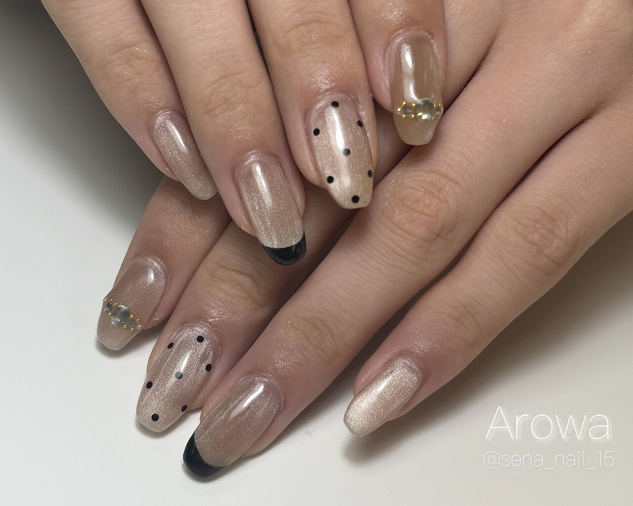 2026年春トレンド】ベージュ ワンカラーのネイルデザイン集｜人気順