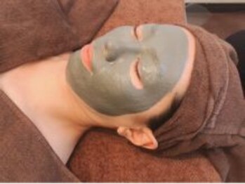 美座ノ女 梅田 淀屋橋本店/磁気の力で汚れを除去し潤い保湿