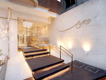 オーロ 緑地公園店(ORO)