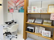 アイナ(Aina)の雰囲気（多種類カラー・パーツ！ワンホンネイル/韓国ネイル）