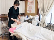 一対一の空間で施術致します。