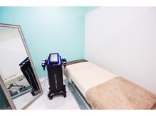 スリムライク 鳥取店(The SLIM LIKE)/ブルーの店内で最先端マシン導入