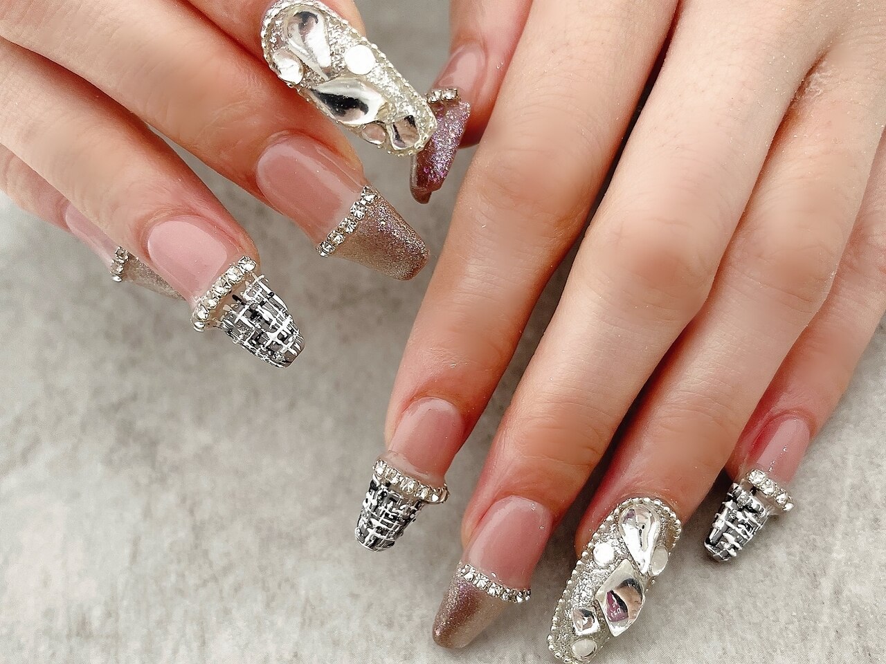 ラヴィズム アイラッシュ アンド ネイル (LUVISM)｜ホットペッパー