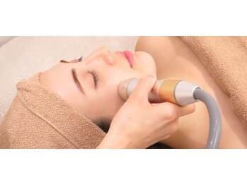 温石リラックス空間/新スリムリフトプロ+小顔コルギ