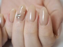 ミーナネイル(miinanail)/上品ヌーディーネイル