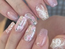 クルネ(QULNE)/お花ネイル ラメネイルデザイン