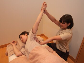 ナチュラルガーデン イオンモール京都桂川店/肩甲骨ストレッチ