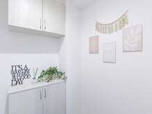 明るい玄関でお迎えさせていただきます♪