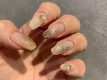 ラックスビー ネイル 梅田茶屋町店(LUXBE)の写真/周りと差がつくワンランク上のNailは経験豊富なスタッフにおまかせ★