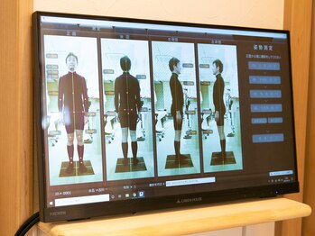 ヴィダカイロプラクティック 大宮整体院(VIDA)/立位姿勢を撮影して検査します