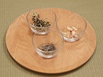 ミーシェ(Meshie)/よもぎや野草を調合し悩みを改善