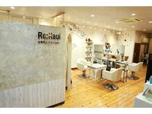 美容室内の個室で施術します。水素吸入同時も可能です。