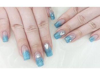 アリイネイルズ(ALII Nails)/人魚の鱗ブルーネイル