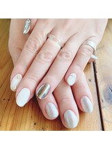 アトリエ ペーニクルス(Atelier Peniculus.)/ホワイトシルバーネイル