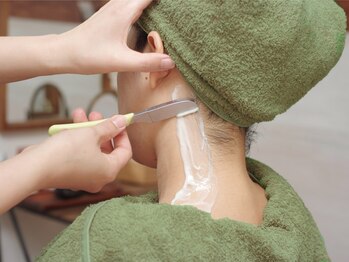 ブルーブランド(Blue Brand)の写真/前撮り、挙式前のおうなじ/背中はBlue Brandの本格クレイシェービングですっきり&透明感アップ！