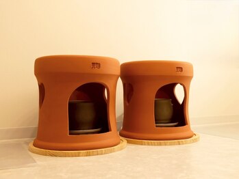 フェミー(FEMY)の写真/【免疫力UP◎】黄土座器で深部から温める！頑固な冷え・むくみを改善♪女性特有のお悩みにアプローチ可能◎