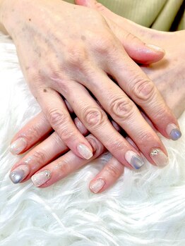 シンプルアートネイル