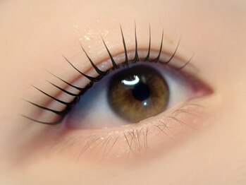 noe lash いりなか八事店【まつげパーマ/パリジェンヌ/眉毛】【11/1 OPEN(予定）】の写真/大人気★【パリジェンヌorまつげパーマ】プロの熟練技術で根元から均等に立ち上げ、ナチュラルに盛れる♪
