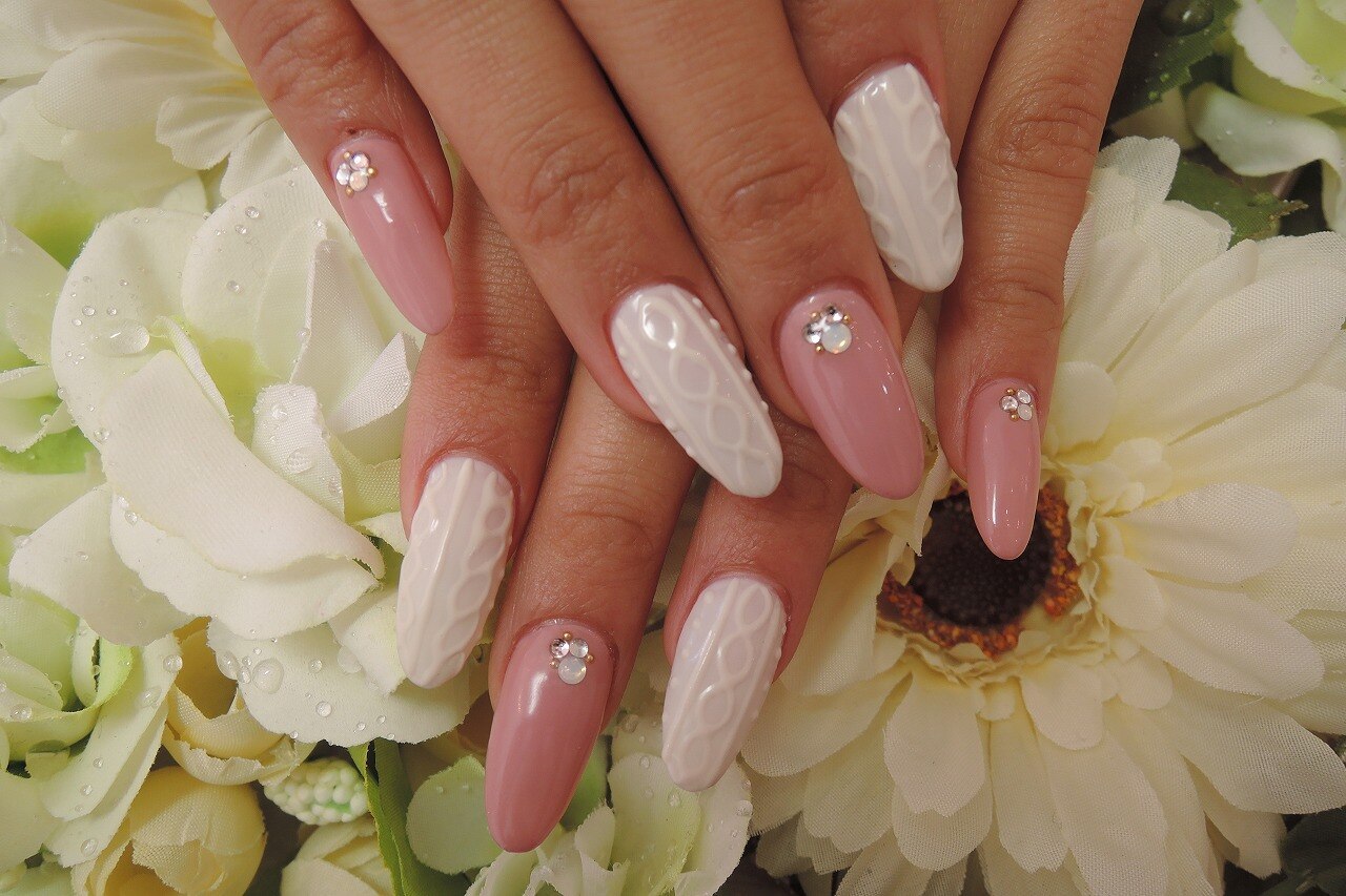 2026年冬トレンド】ホワイト ワンカラーのネイルデザイン集｜人気順