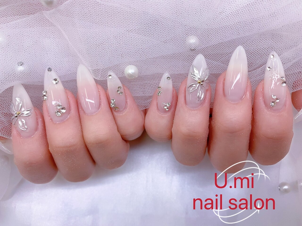 2026年冬トレンド】ホワイト ロングのネイルデザイン集｜人気順｜11