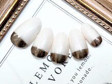 ミュゲットネイル(Muguet nail)/根元ミラーネイル