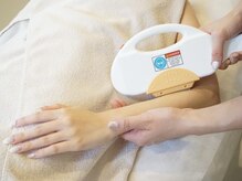 エイティ(Atey)/脱毛施術の様子