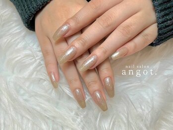 アンガット(angot.)/ベージュラメネイル