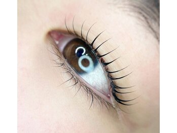 サロン ド エフ 加納店/上下セットでキュートなお目元