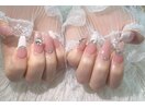 ピンクネイル・ホワイトネイル