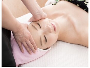 カン コルギセラピー 横浜(KAN)/デコルテ・お顔のコルギ